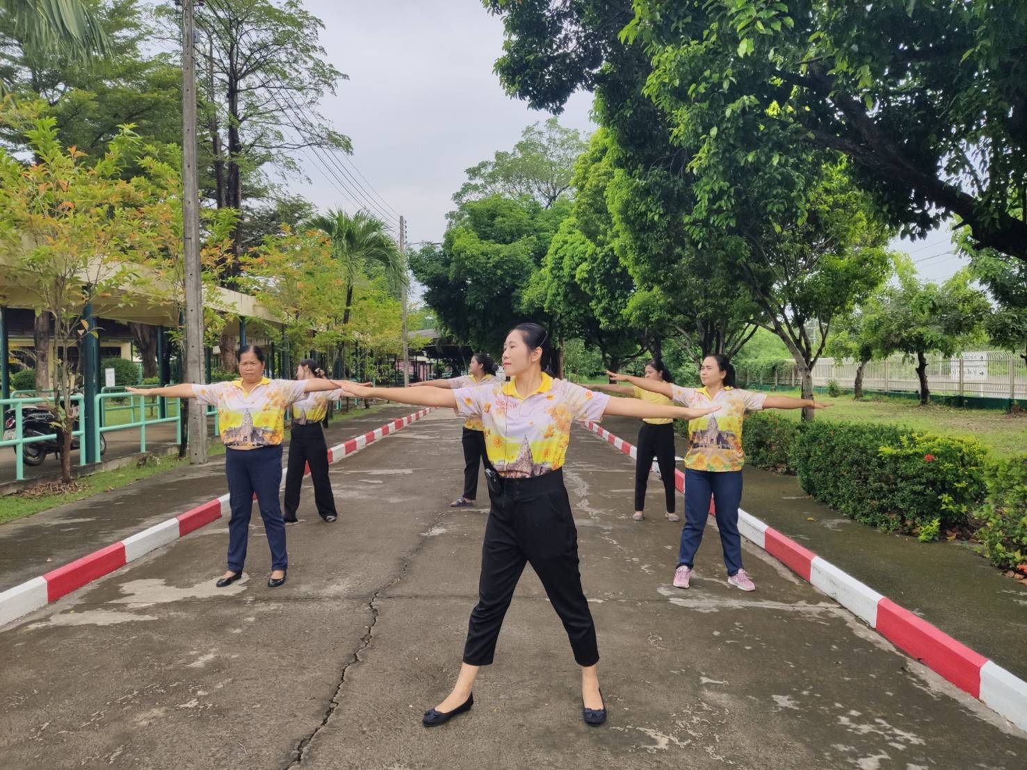 กิจกรรมออกกำลังกายเป็นนิจ ชีวิตเป็นสุข 