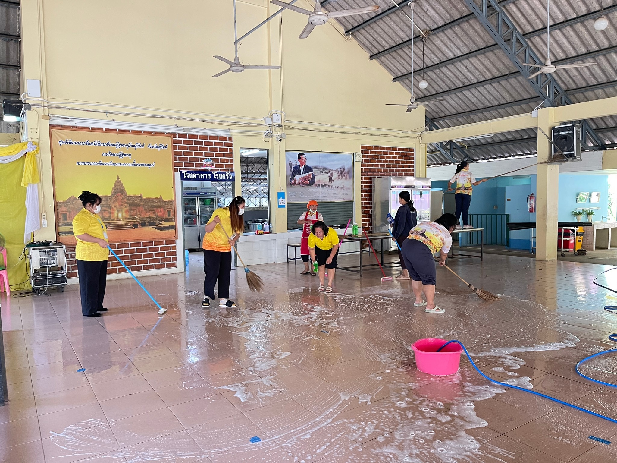  พุธพัฒนา 5 ส. ทำความสะอาดอาคารโรงอาหาร 