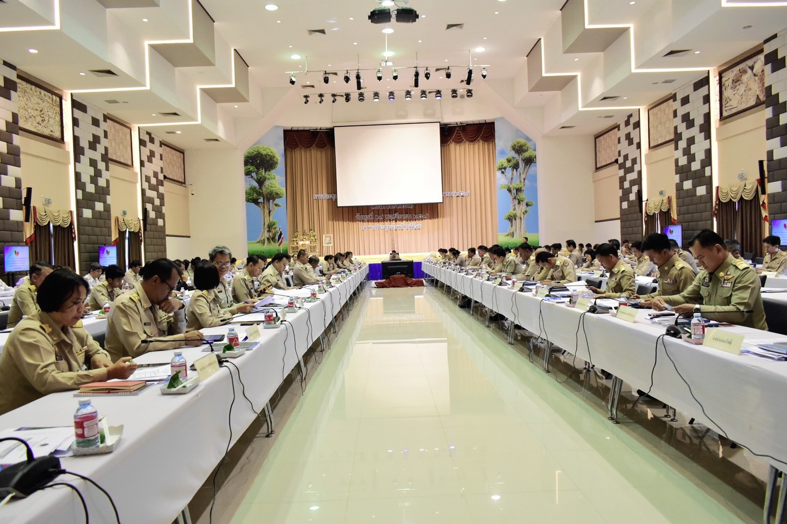 ประชุมคณะกรมการจังหวัดบุรีรัมย์ประจำเดือนพฤศจิกายน 2567 (ครั้งที่ 12/2567)