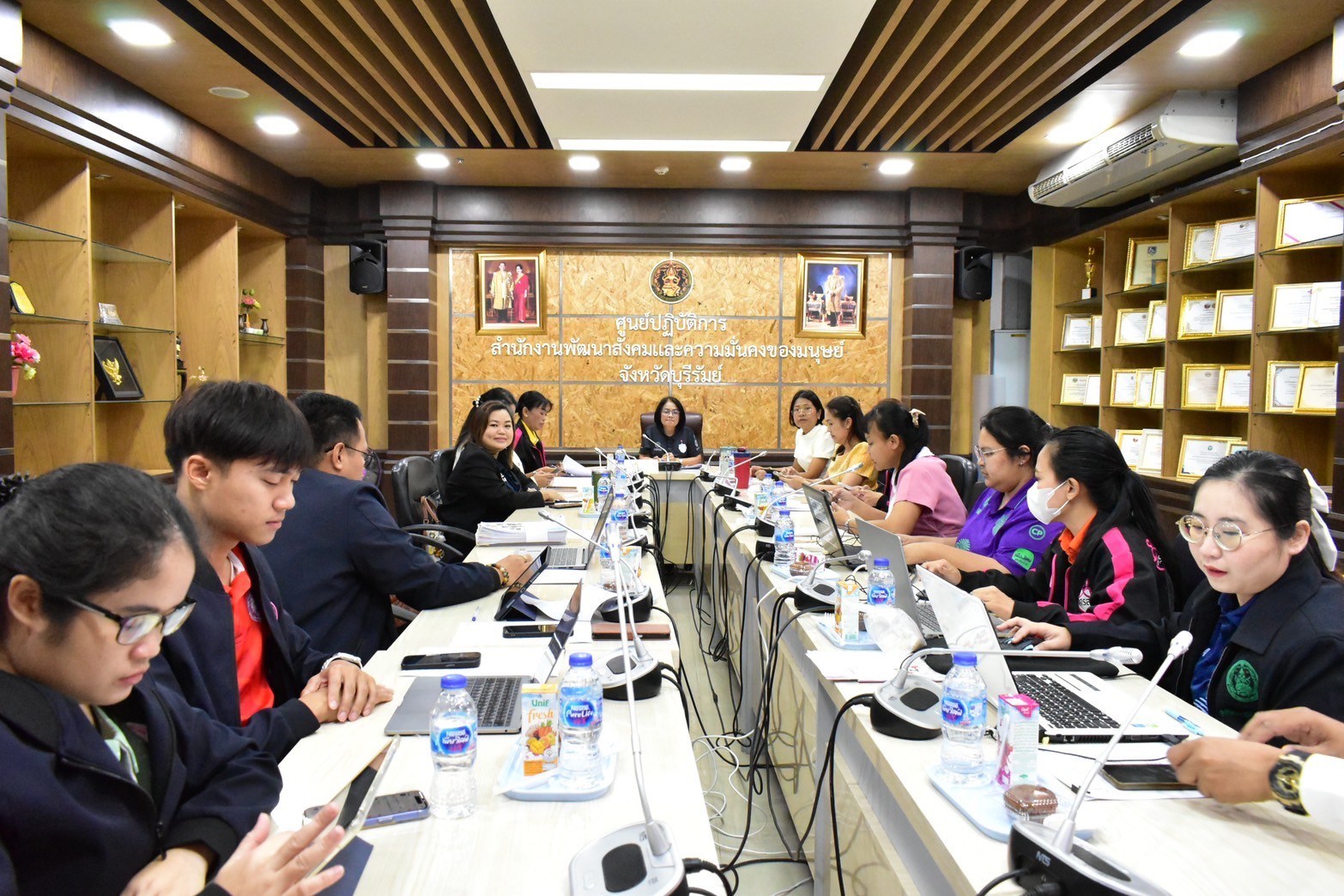 ประชุมคณะกรรมการพิจารณาให้ความช่วยเหลือผู้ประสบปัญหาทางสังคม ประจำจังหวัดบุรีรัมย์ ครั้งที่ 9/2567