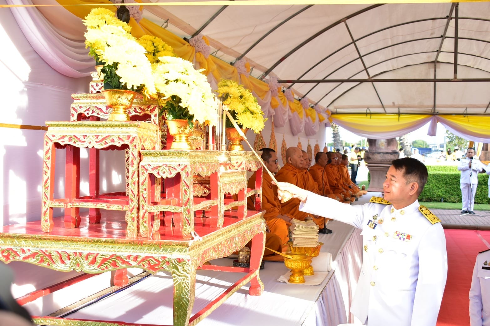 พิธีเจริญพระพุทธมนต์และทำบุญตักบาตรถวายพระราชกุศล เนื่องในวันคล้ายวันพระบรมราชสมภพ พระบาทสมเด็จพระบรมชนกาธิเบศร มหาภูมิพลอดุลยเดชมหาราช บรมนาถบพิตร วันชาติ และวันพ่อแห่งชาติ 5 ธันวาคม 2567