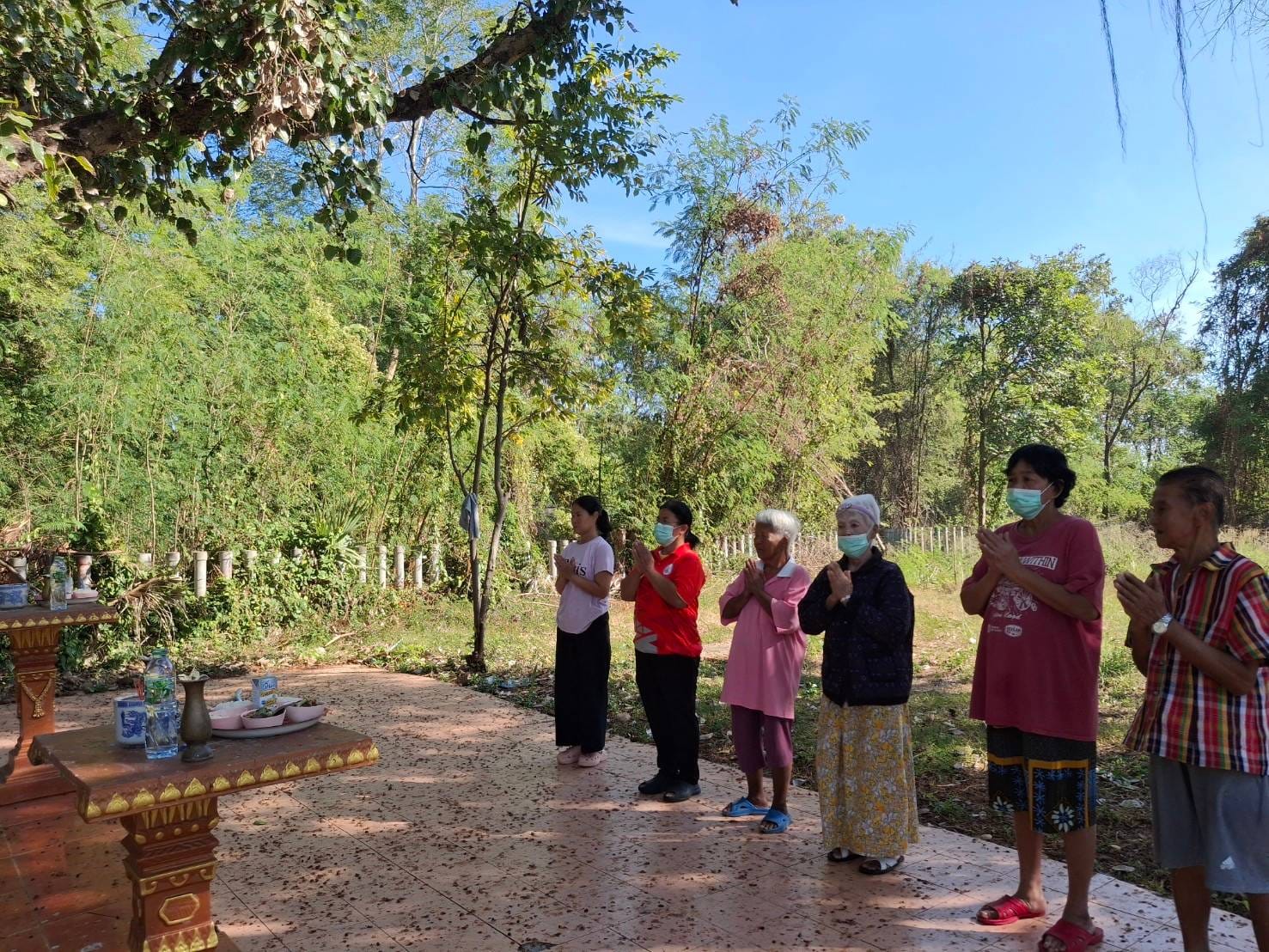 กิจกรรมธรรมะสวัสดี ร่วมสักการะสิ่งศักดิ์สิทธิ์ภายในศูนย์ฯ ทุกวันพระ เพื่อส่งเสริมคุณธรรมจริยธรรมในการดำเนินชีวิต