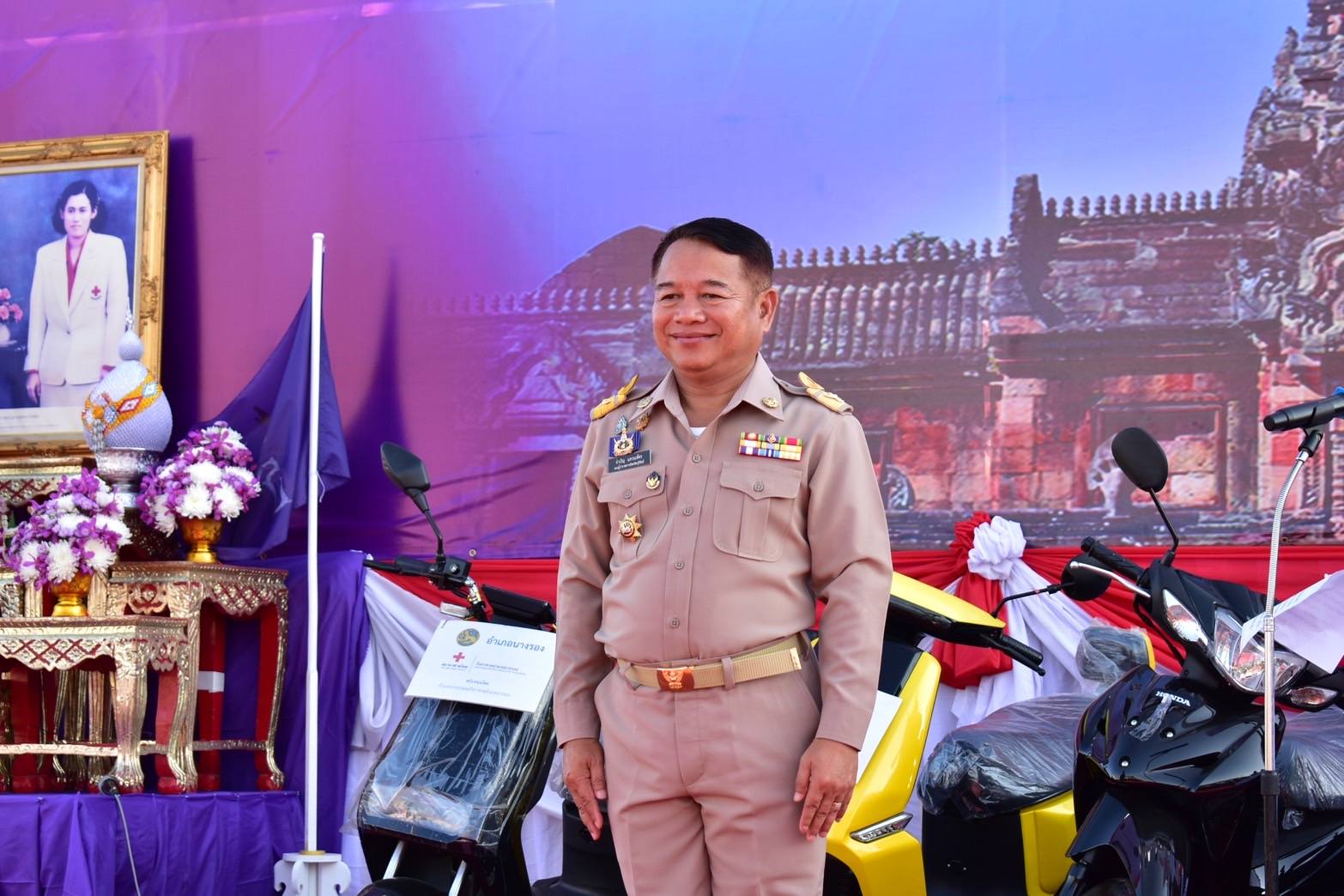 พิธีเปิดกิจกรรมการออกร้านกาชาดจังหวัดบุรีรัมย์ ประจำปี พ.ศ.2568