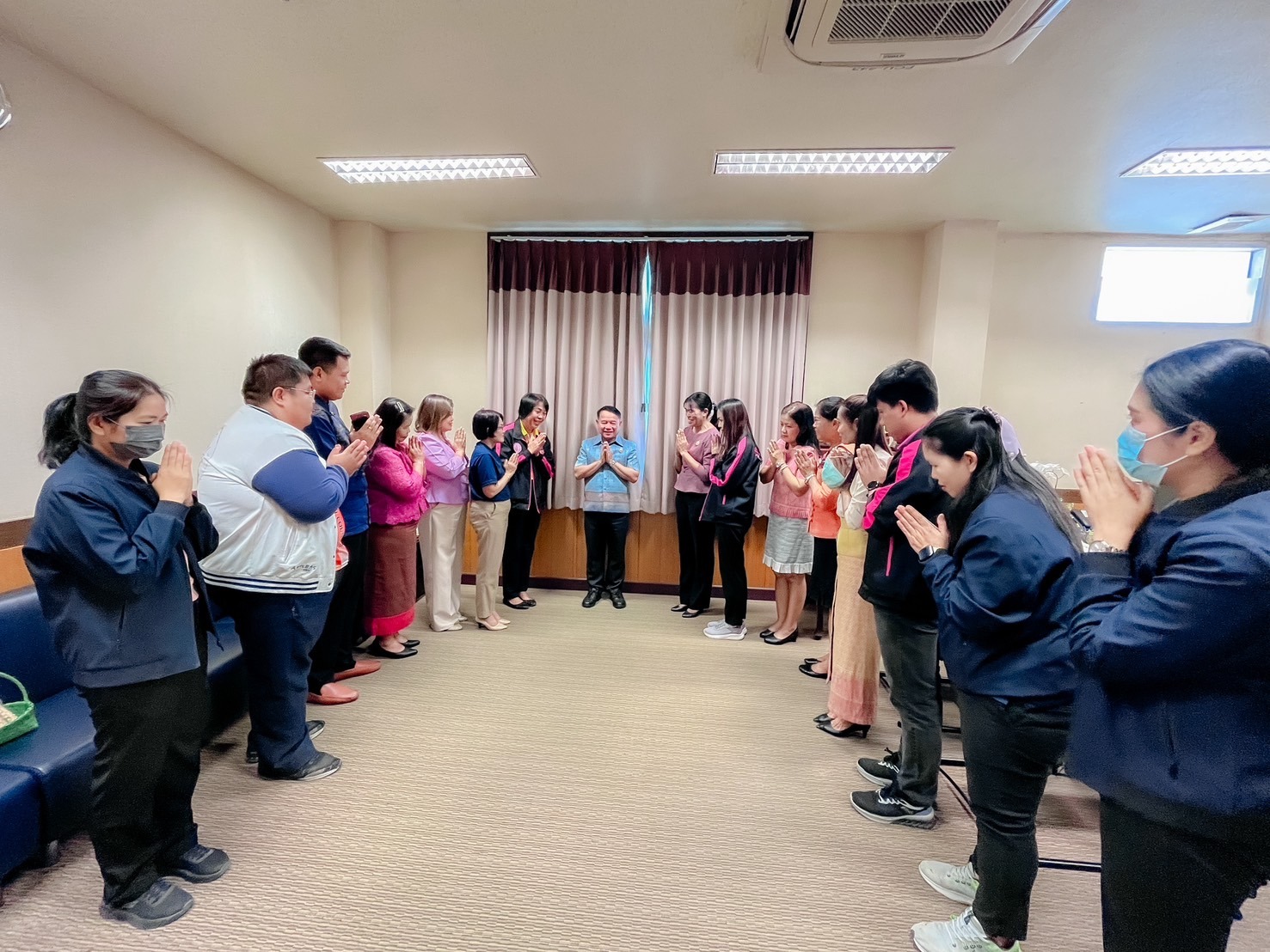 ขอพรและสวัสดีปีใหม่ 2568 ผู้บริหารจังหวัดบุรีรัมย์ นายปิยะ ปิจนำ