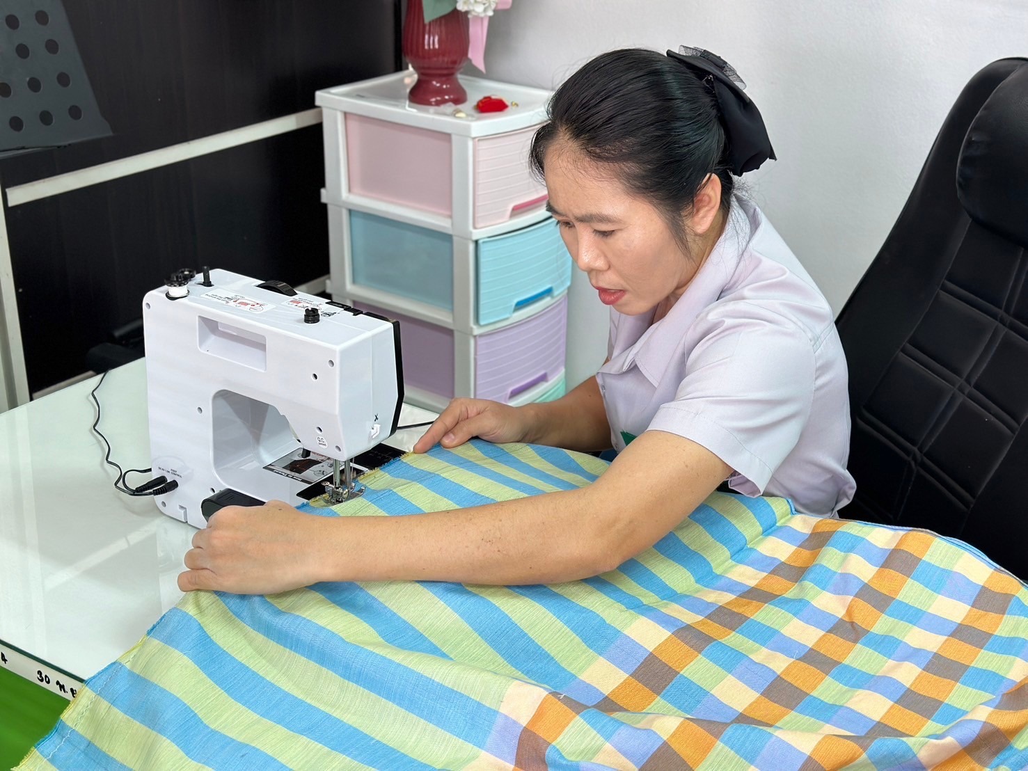 ศพส.บ้านบุรีรัมย์ ส่งเสริมให้ผู้สูงอายุในสถาบัน ทำกิจกรรม อาชีวบำบัด