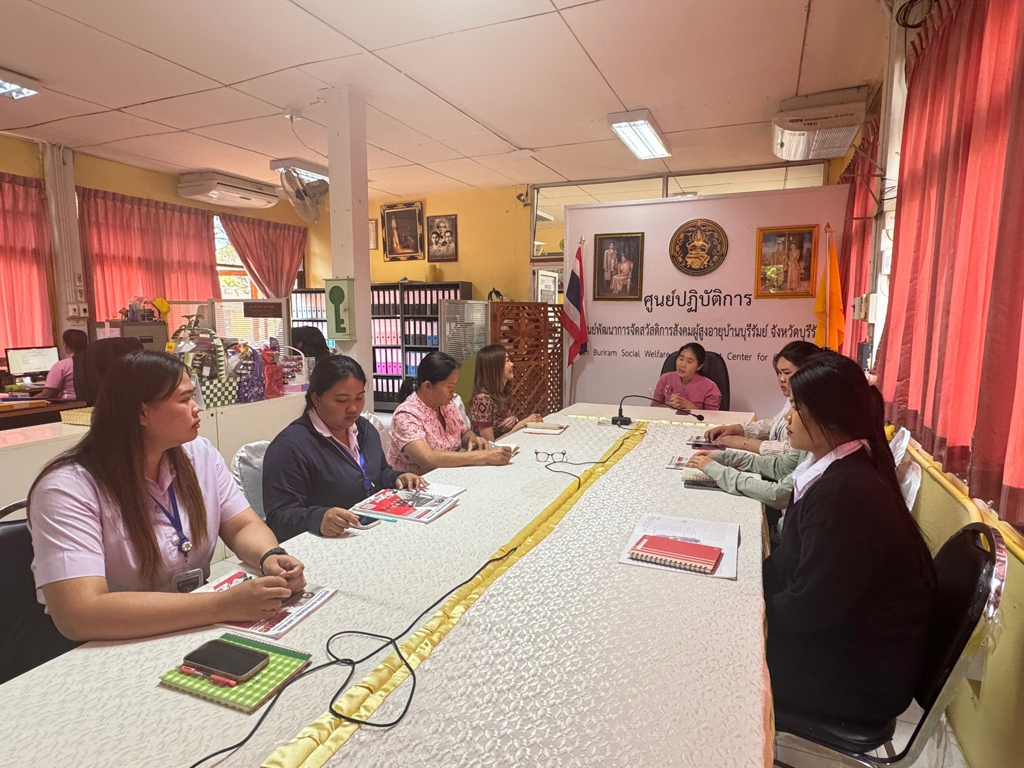 ศพส.บ้านบุรีรัมย์ ร่วมกับมหาวิทยาลัยราชภัฎบุรีรัมย์ นิเทศนักศึกษาฝึกประสบการณ์ สาขาการพัฒนาสังคม มหาวิทยาลัยราชภัฎบุรีรัมย์